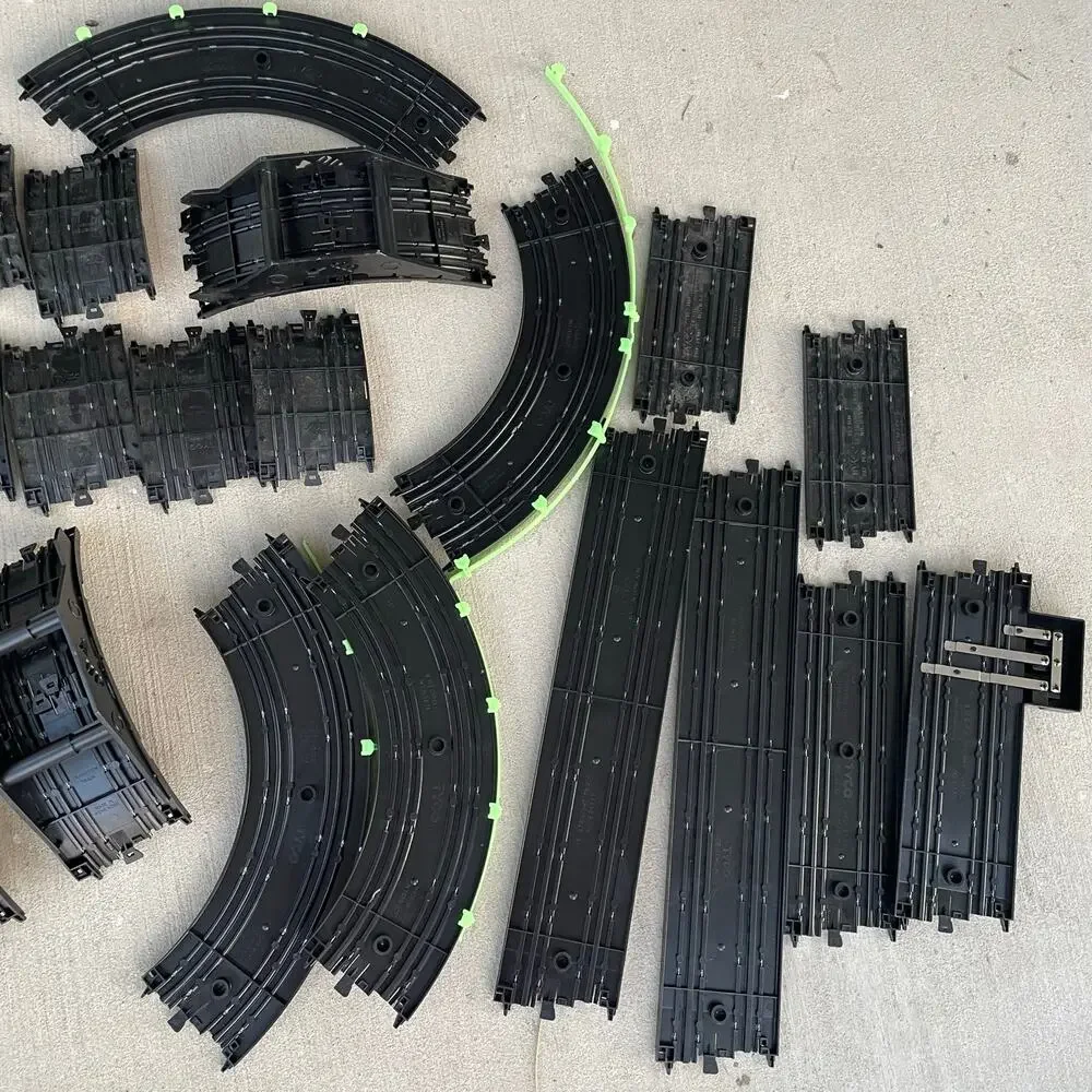 Tyco Cliff Hangers Racing Track for Slot Car B5879 Vtg Incomplete Untested READ